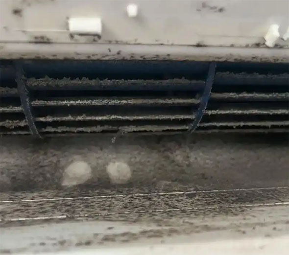 观山湖空调吹的风有股烧焦味是怎么回事